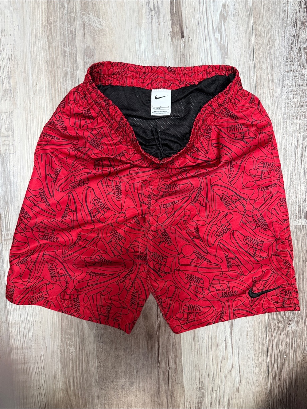 Nike Boys Sneaker 7” Volley Swim Trunks Size L